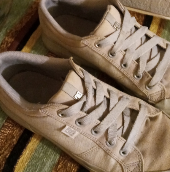 DC size 9 but fits more like an 8-8.5w - Picture 4 of 4